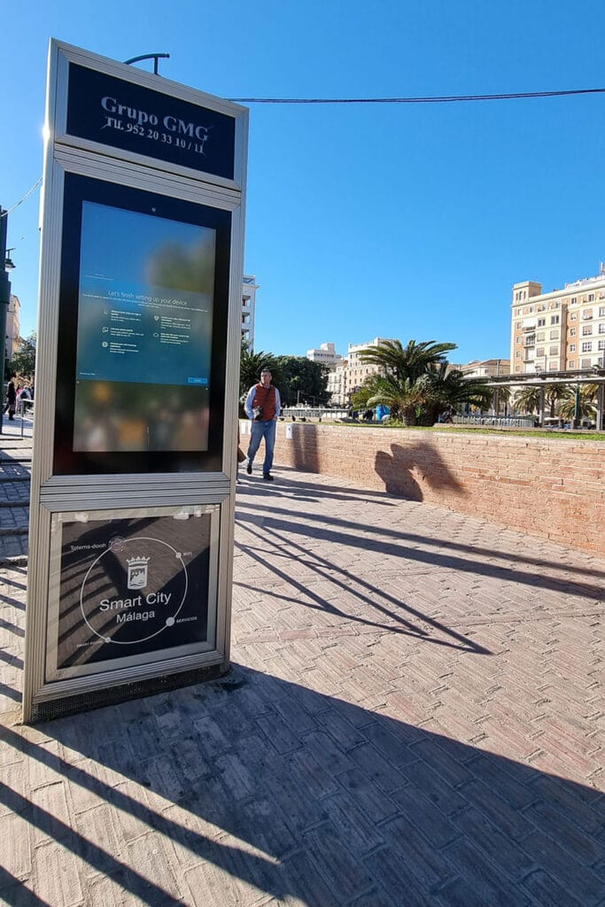 Interactive smart tourist map in Malaga